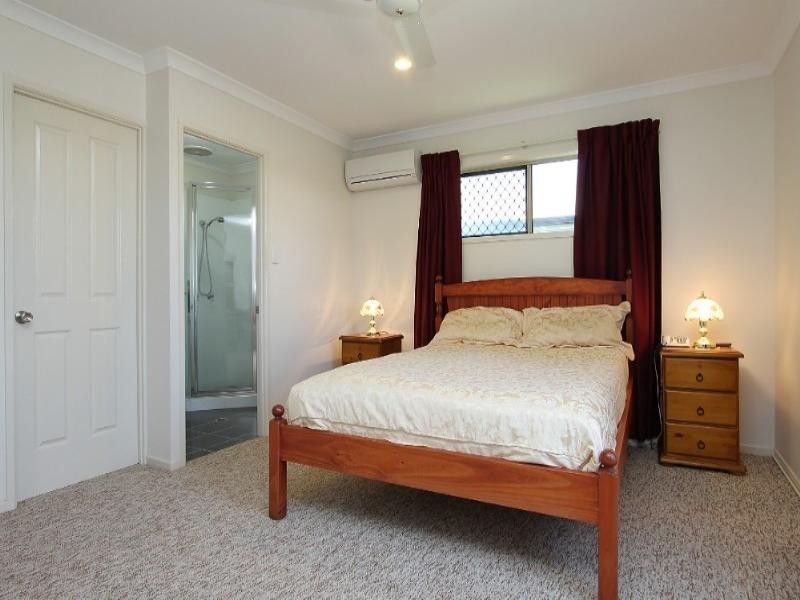 18 Victor Avenue, Glenella QLD 4740