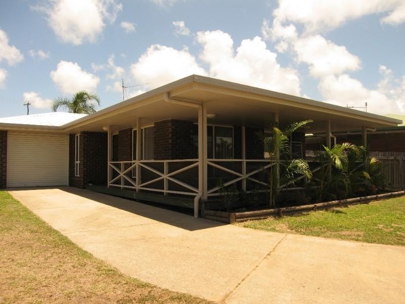 11 Kristy Crescent, Eimeo QLD 4740