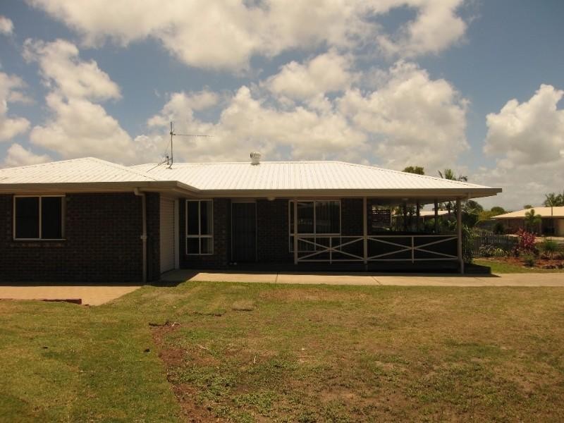 11 Kristy Crescent, Eimeo QLD 4740