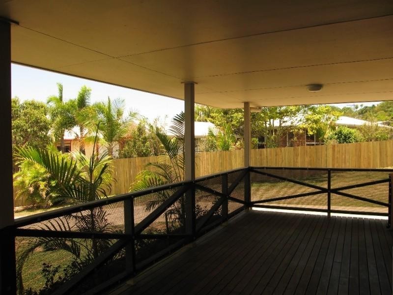 11 Kristy Crescent, Eimeo QLD 4740