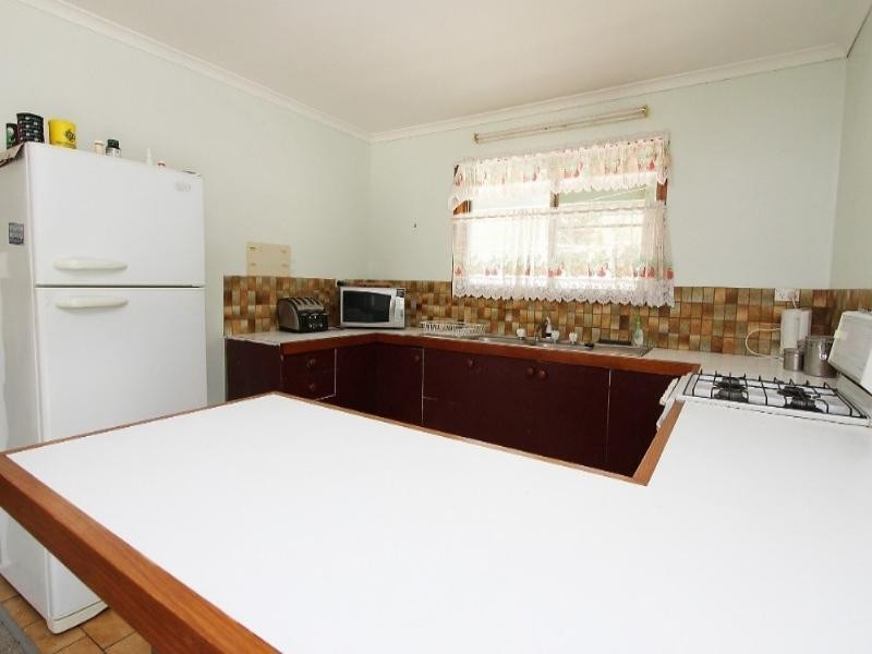 8 Windsor Drive, Hay Point QLD 4740