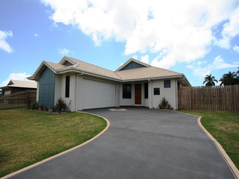 28 Woden Crescent, Ooralea QLD 4740