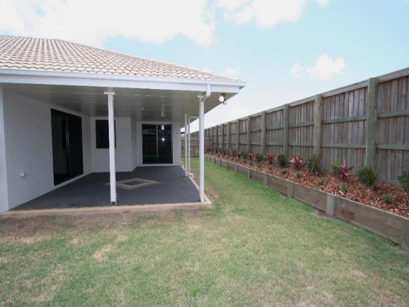28 Woden Crescent, Ooralea QLD 4740