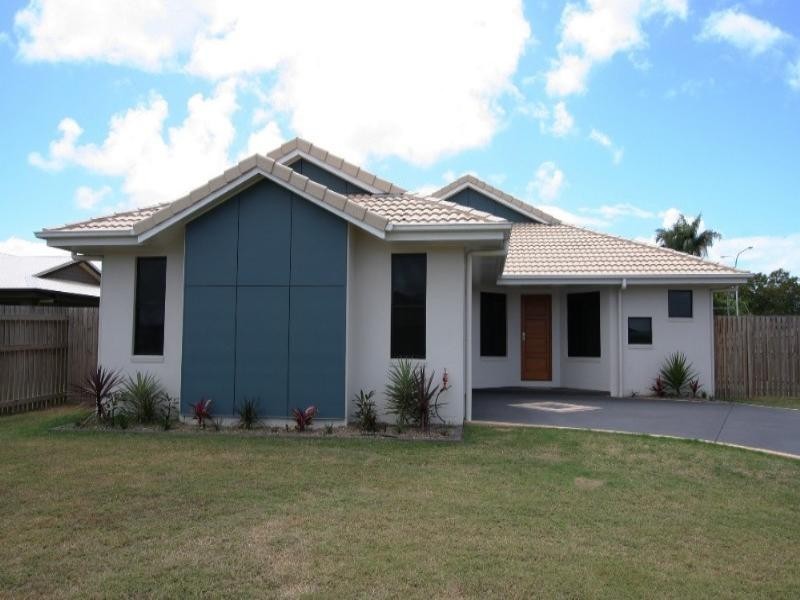 28 Woden Crescent, Ooralea QLD 4740