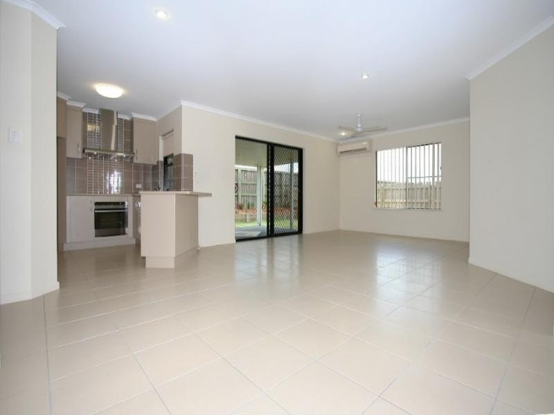 28 Woden Crescent, Ooralea QLD 4740