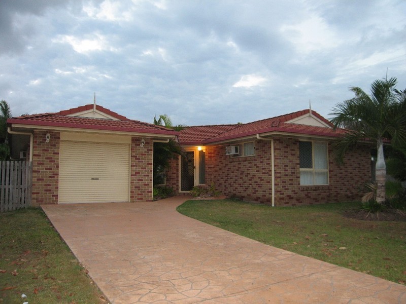 55 Pioneer Street, Glenella QLD 4740