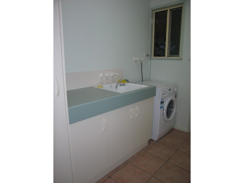 55 Pioneer Street, Glenella QLD 4740