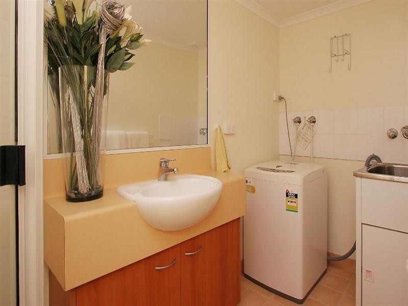 15/2 Beach Road, Dolphin Heads QLD 4740