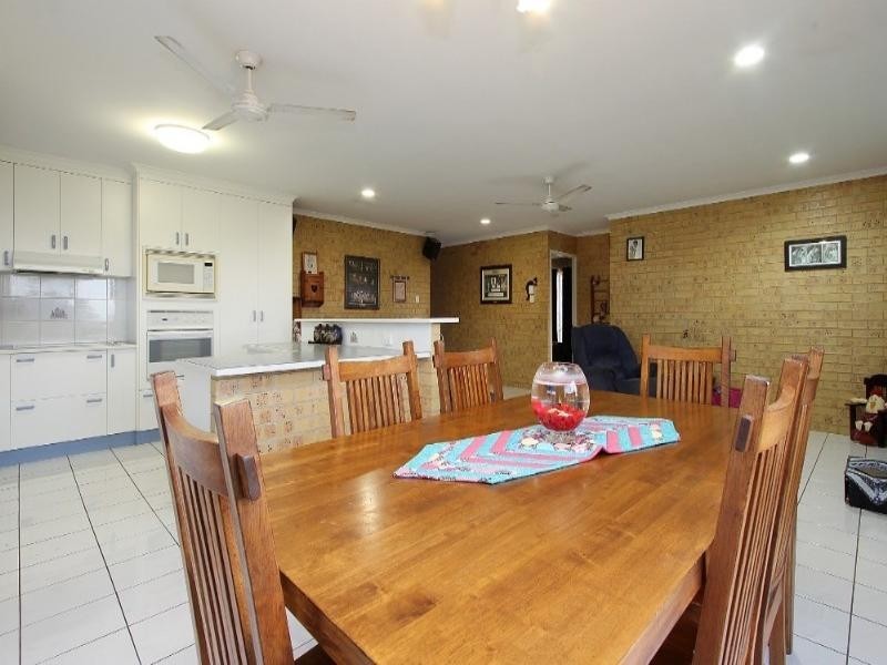2 John Oxley Avenue, Rural View QLD 4740