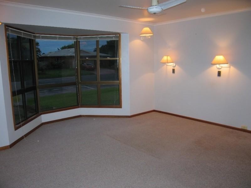 42 Bernborough Avenue, Ooralea QLD 4740