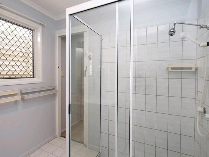 34 Peatey Street, Andergrove QLD 4740