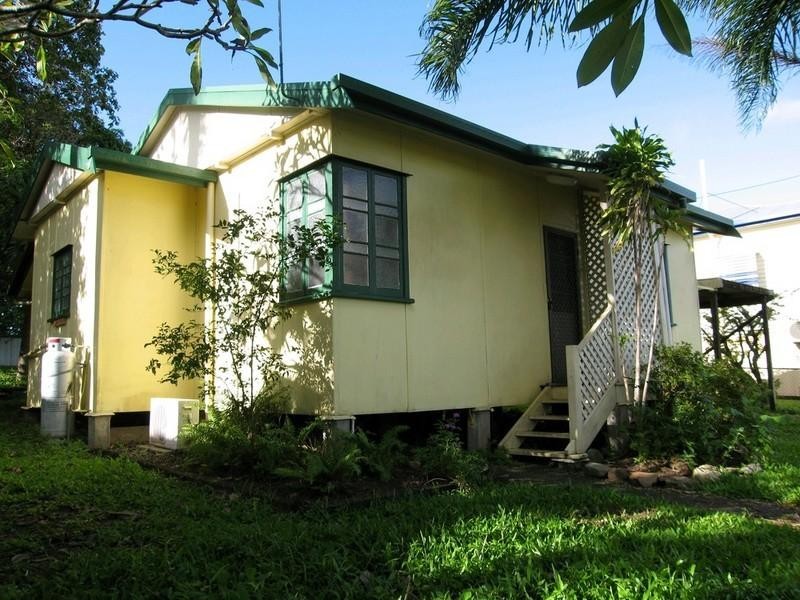 16 Meadow Street, North Mackay QLD 4740