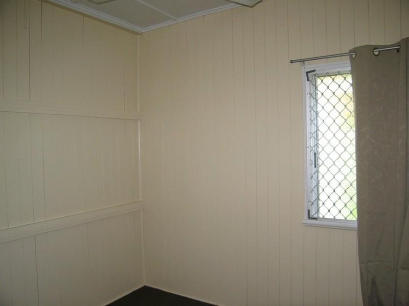 16 Meadow Street, North Mackay QLD 4740