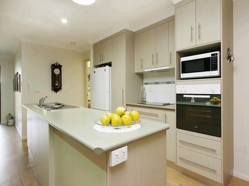 2/1 Quail Street, Slade Point QLD 4740