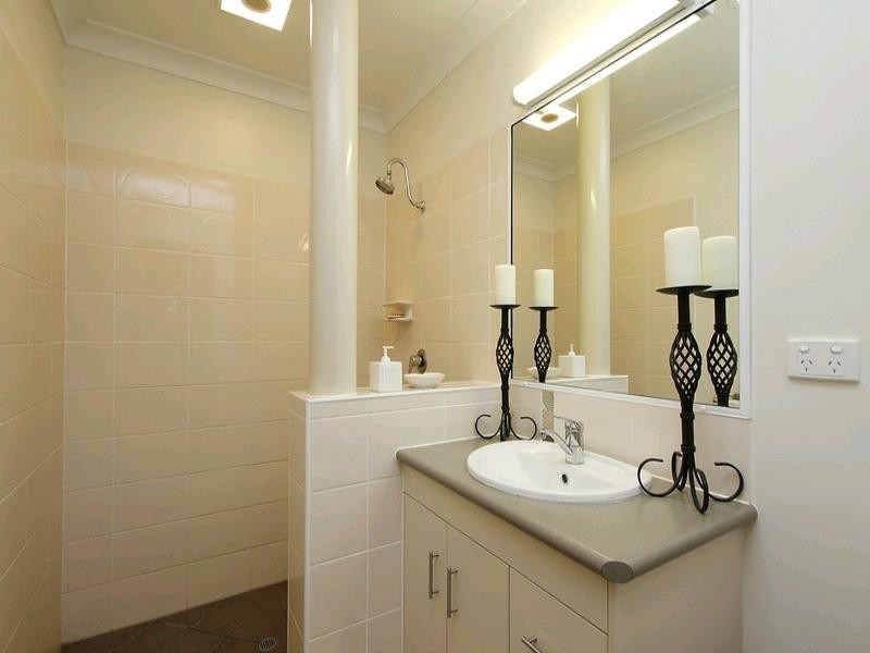 2/1 Quail Street, Slade Point QLD 4740