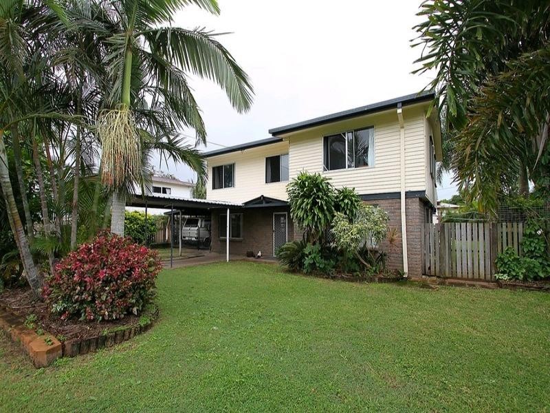 15 Crane Street, Slade Point QLD 4740