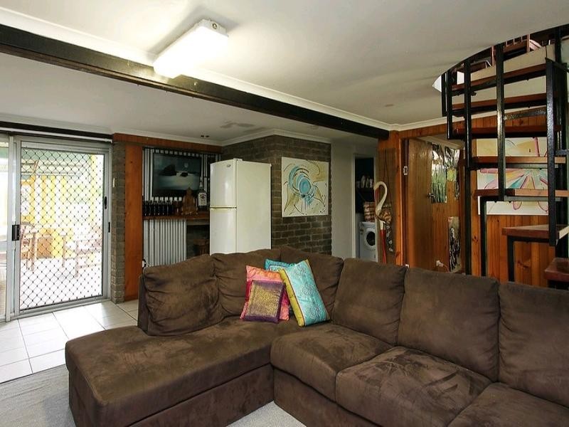 15 Crane Street, Slade Point QLD 4740