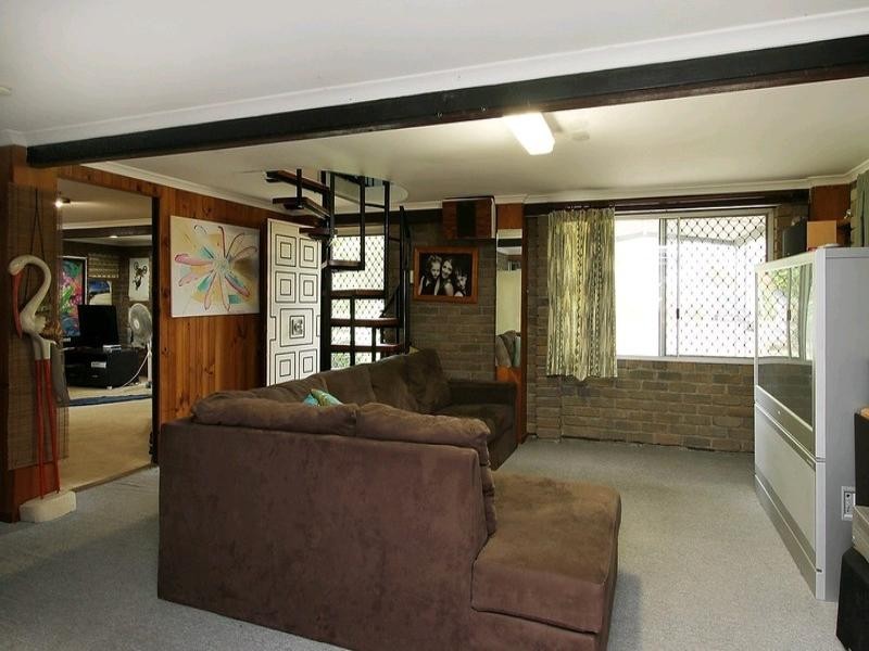 15 Crane Street, Slade Point QLD 4740