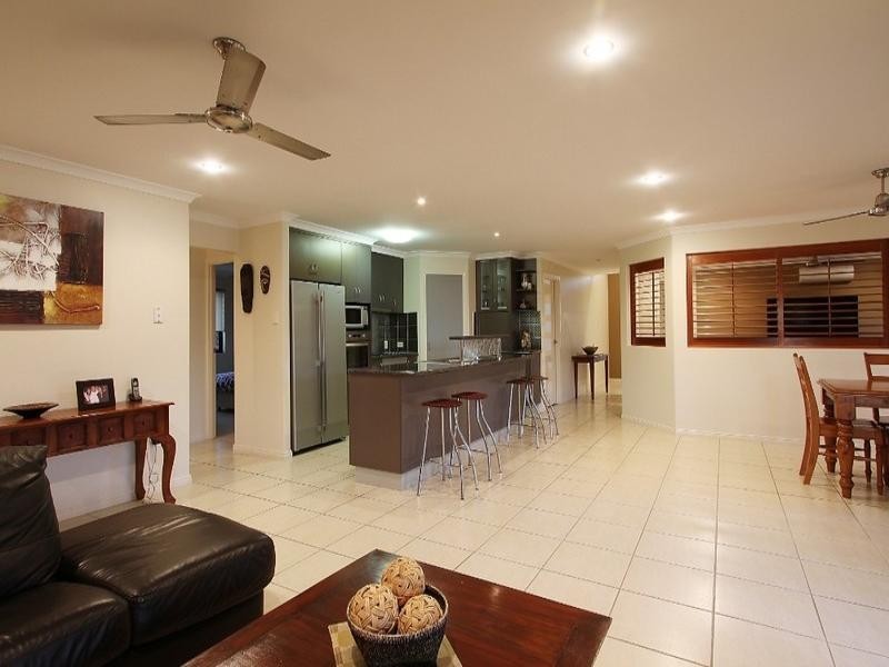 19 Francey Drive, Glenella QLD 4740