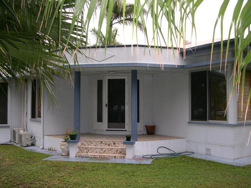 203 Nebo Road, West Mackay QLD 4740