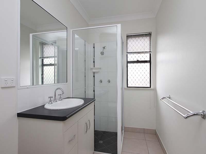 2/11 Tramontana Street, Andergrove QLD 4740