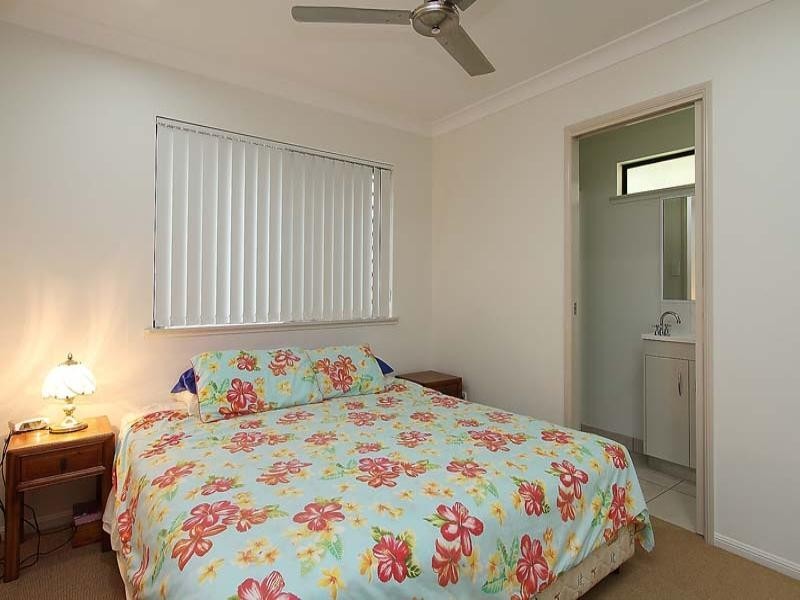 2/11 Tramontana Street, Andergrove QLD 4740