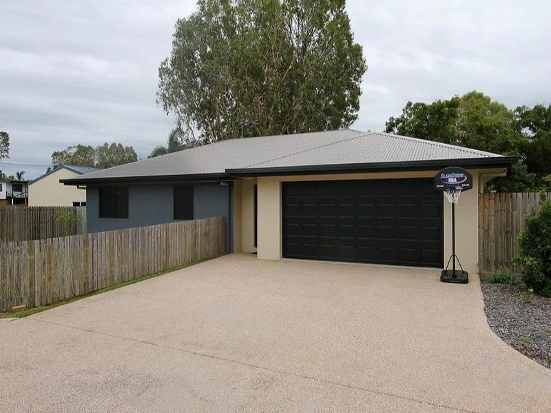 2/11 Tramontana Street, Andergrove QLD 4740