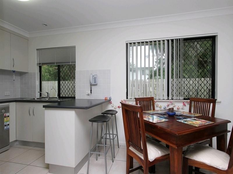 2/11 Tramontana Street, Andergrove QLD 4740