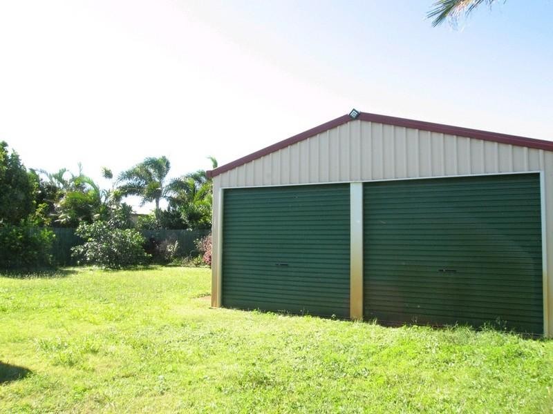 15 Freeman Avenue, Slade Point QLD 4740