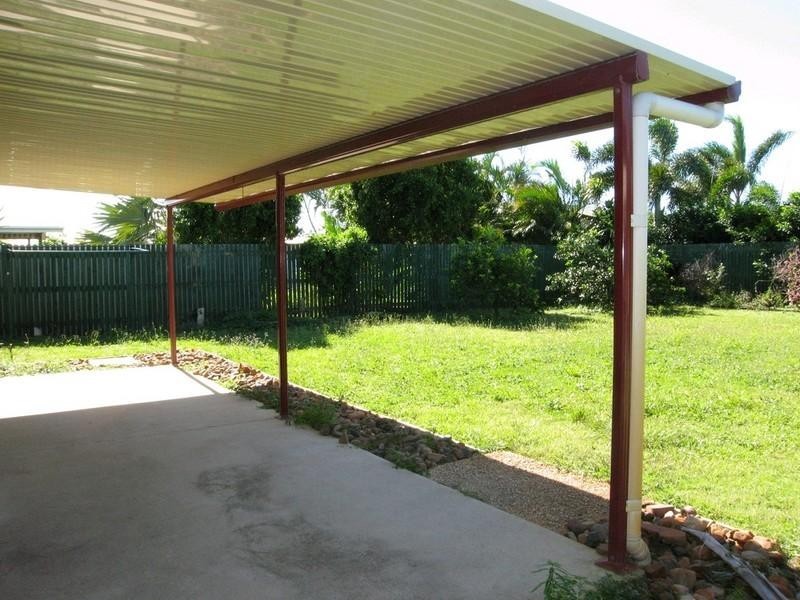 15 Freeman Avenue, Slade Point QLD 4740