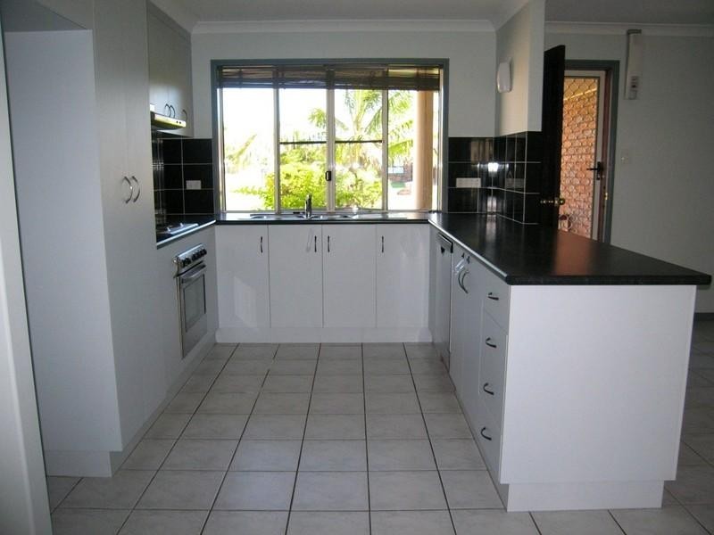 15 Freeman Avenue, Slade Point QLD 4740