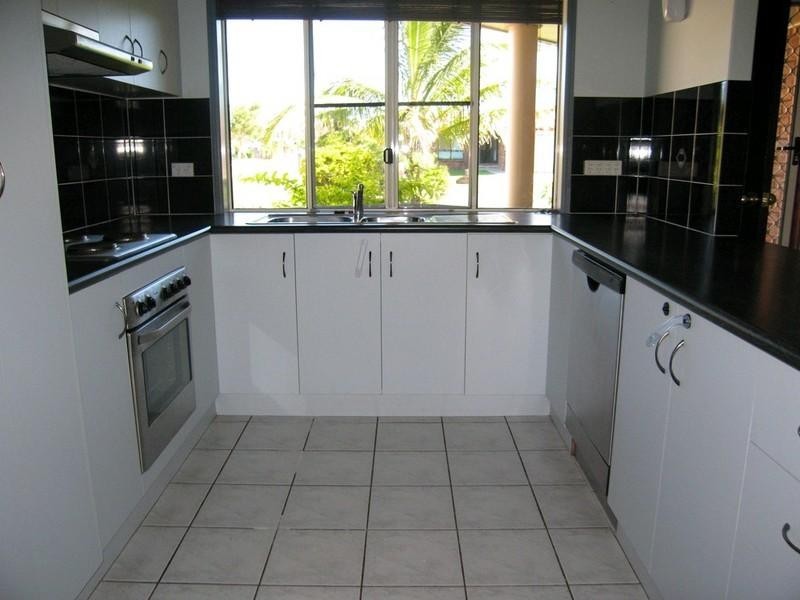 15 Freeman Avenue, Slade Point QLD 4740