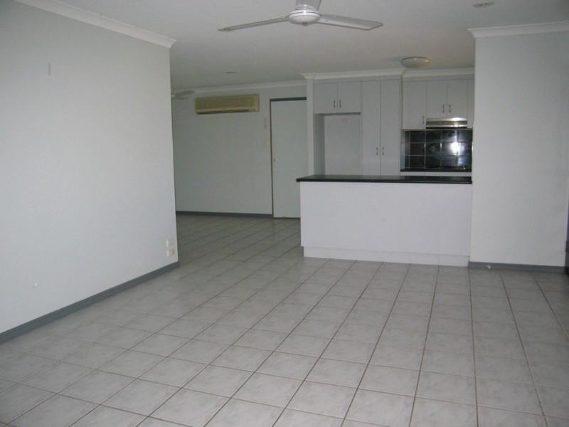 15 Freeman Avenue, Slade Point QLD 4740