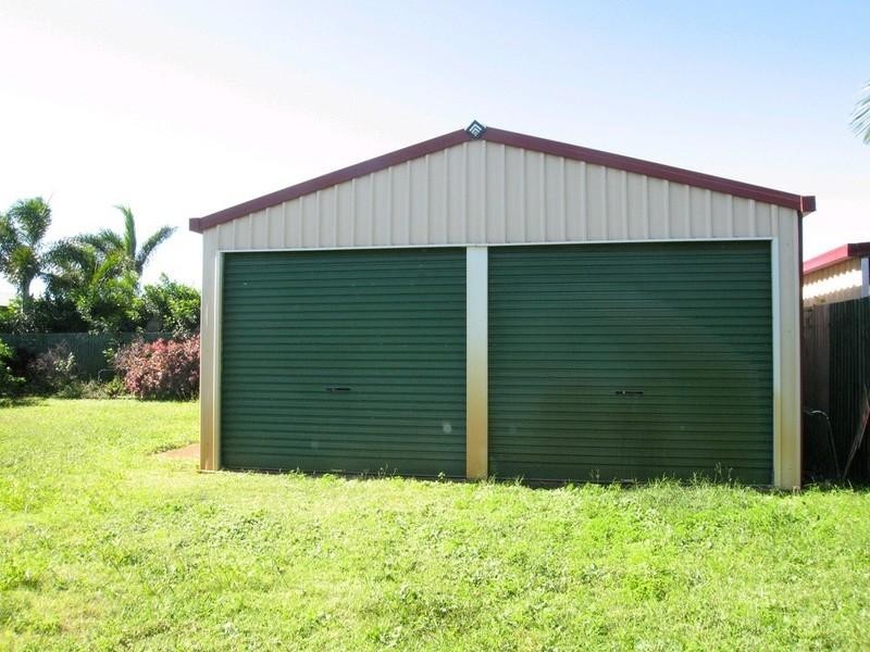 15 Freeman Avenue, Slade Point QLD 4740