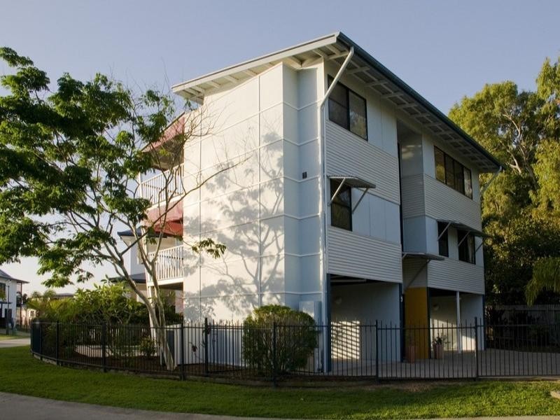 9/3 Mango Avenue, Eimeo QLD 4740