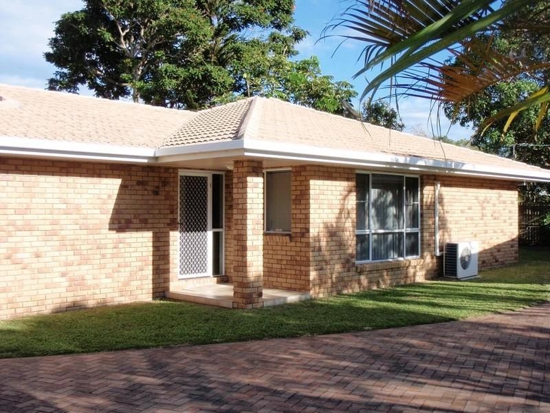 1/2 Glenhorn Close, West Mackay QLD 4740