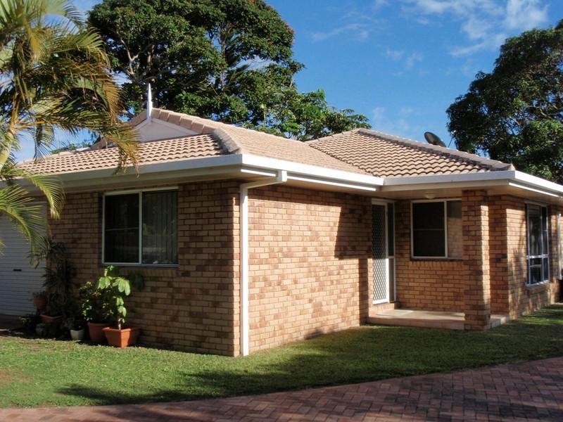 1/2 Glenhorn Close, West Mackay QLD 4740