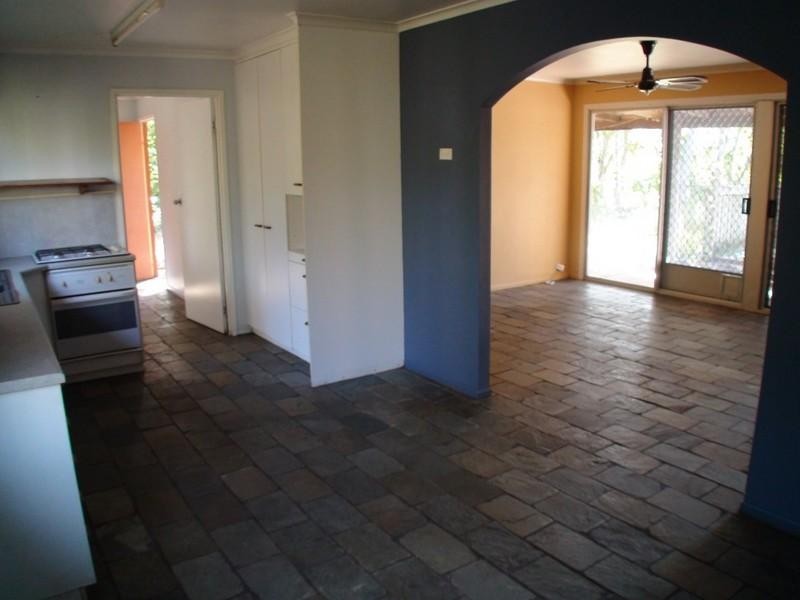 6 Woodlands Drive, Eimeo QLD 4740