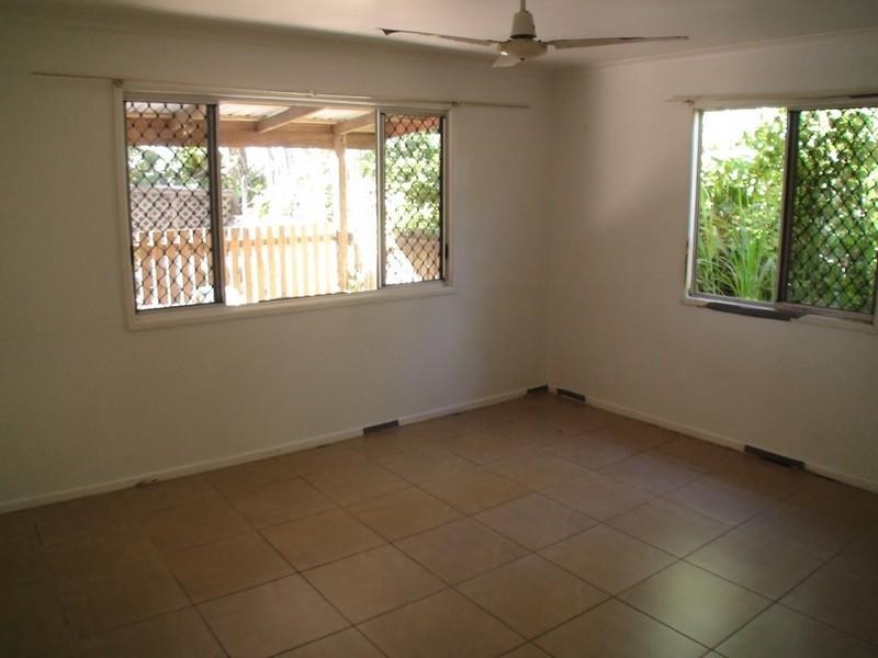 6 Woodlands Drive, Eimeo QLD 4740