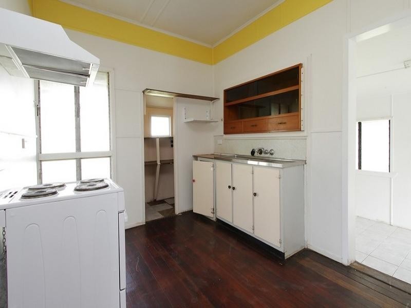 11 Bell Street, Sarina QLD 4737