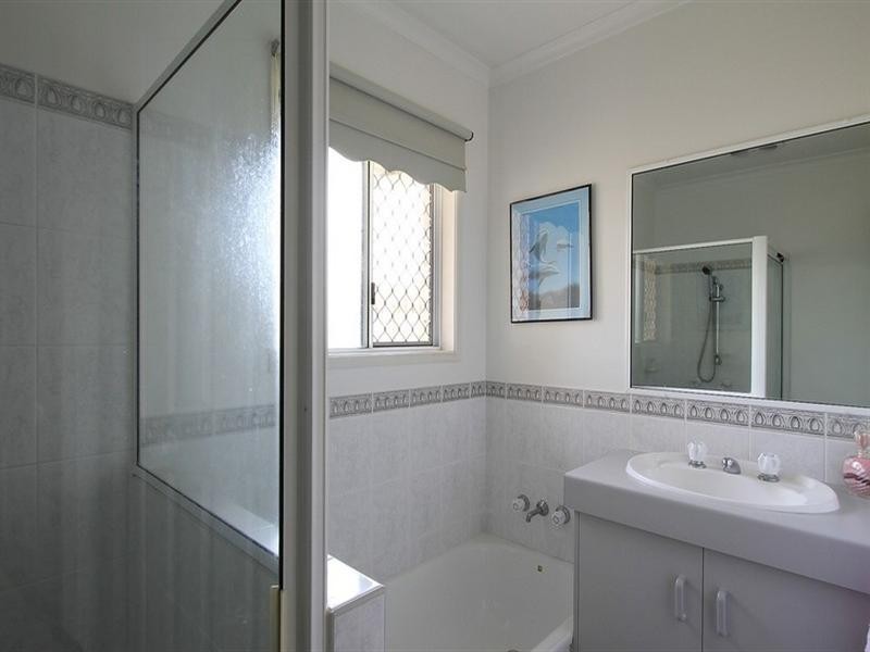 4/5 Peter Court, Andergrove QLD 4740