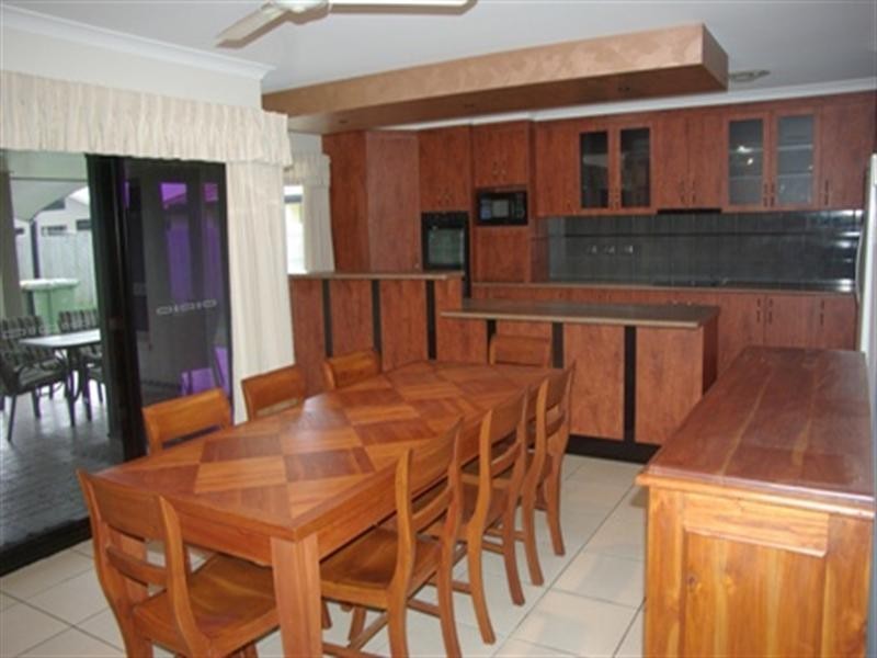 37 Wheeler Drive, Glenella QLD 4740