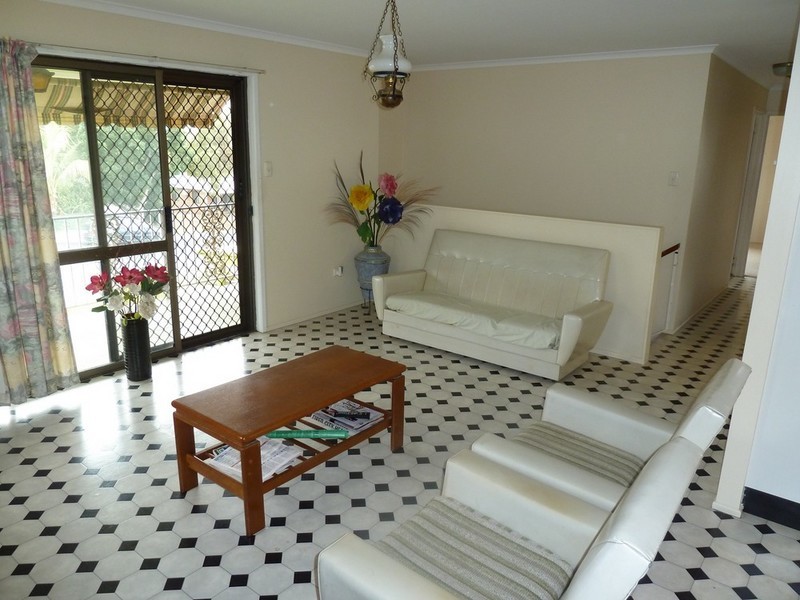 12 Phillip Street, Mount Pleasant QLD 4740