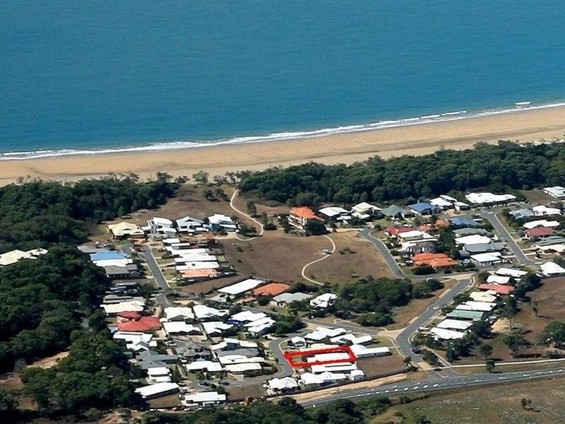 7 Seaspray Close, Shoal Point QLD 4750