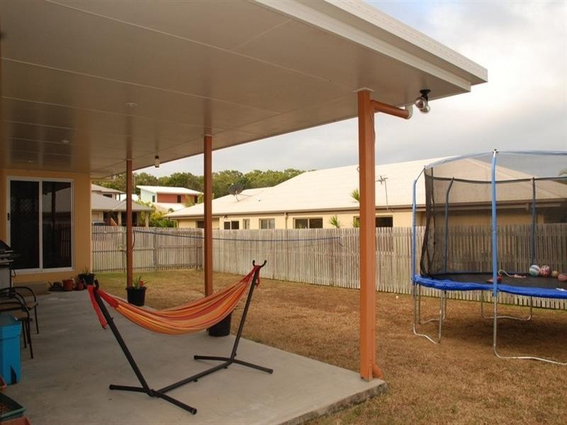 7 Seaspray Close, Shoal Point QLD 4750