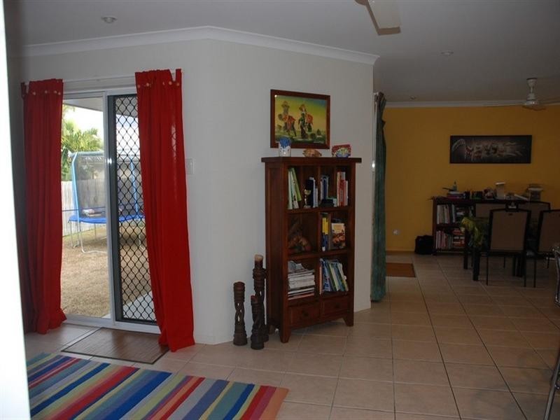 7 Seaspray Close, Shoal Point QLD 4750