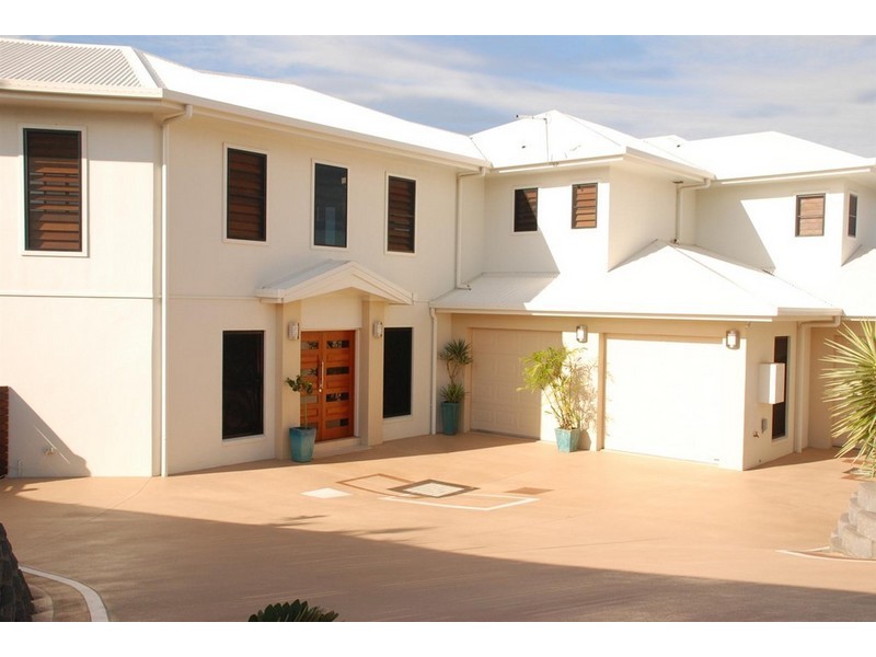 11 Coral Ridge Drive, Eimeo QLD 4740