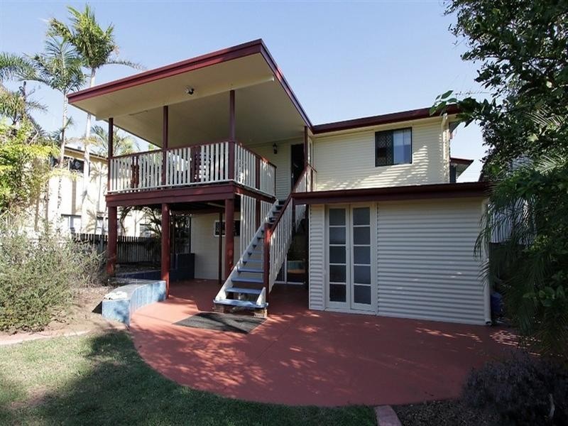27 Denman Avenue, Shoal Point QLD 4750