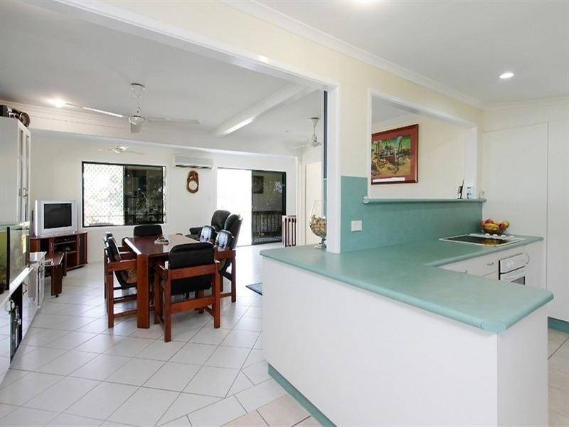 27 Denman Avenue, Shoal Point QLD 4750