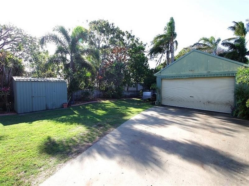 27 Denman Avenue, Shoal Point QLD 4750